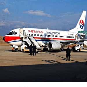 成都双流机场空运航空快运业稳步发展的原因是什么？